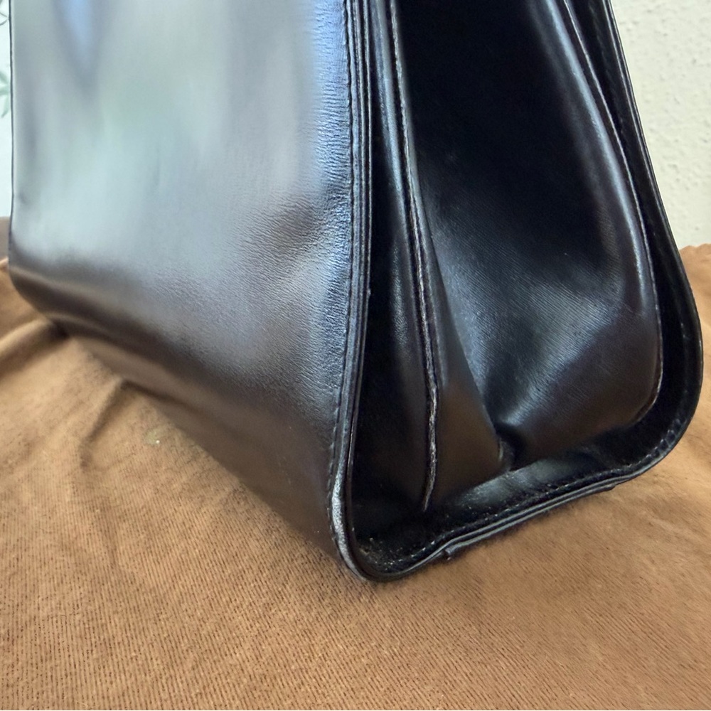 Gucci Black Leather Shoulder Bag - Picture 9 of 15